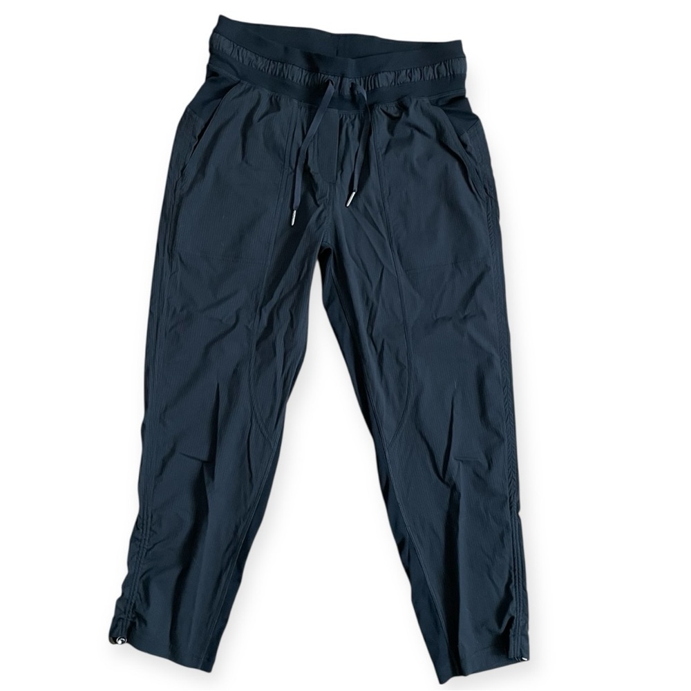 Lululemon Dance Studio Crop 25" Pants Black Womens 6 Joggers Athletic Activewear